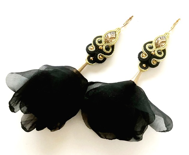 Sutaszowe kolczyki NERO