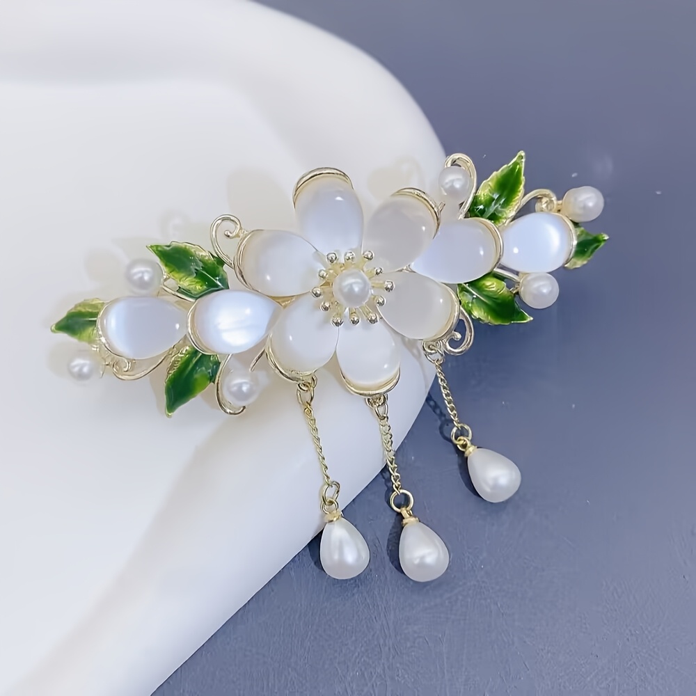 TEMU Elegancki klips do włosów z kwiatowymi frędzlami - sprężynowy klips z tworzywa sztucznego z akcentami z kryształków, biały kwiat i zielony liść,
