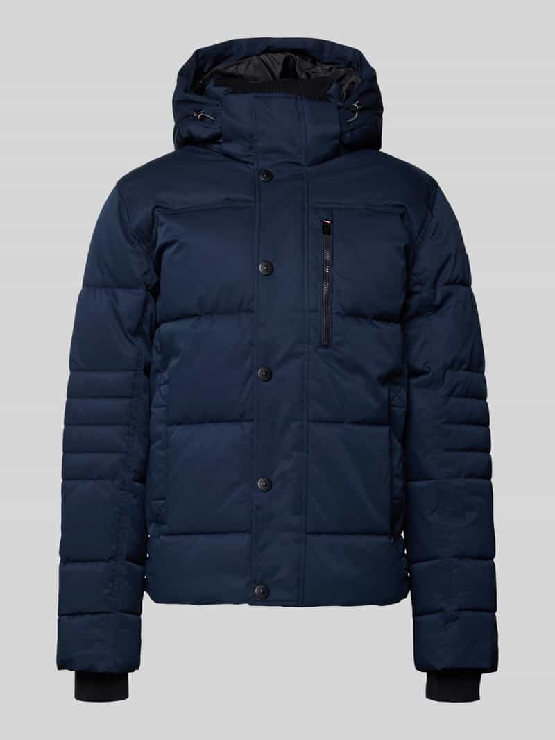 Kurtka pikowana o kroju regular fit z kapturem