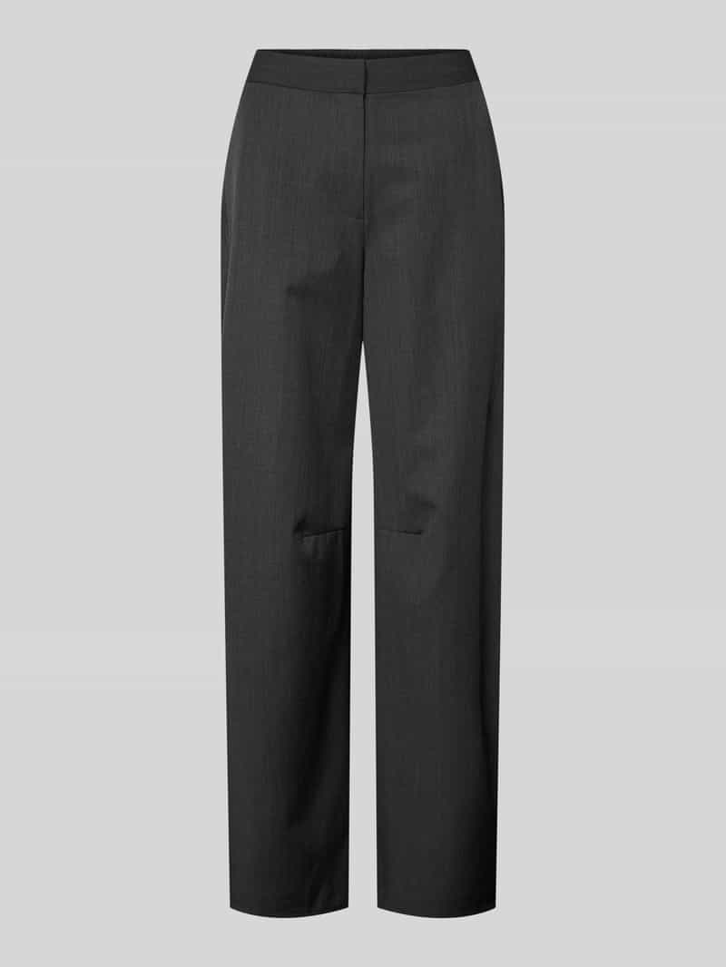 Spodnie materiałowe z kieszeniami z tyłu model ‘SAROKO’