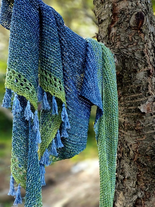 Nad strumieniem / chusta