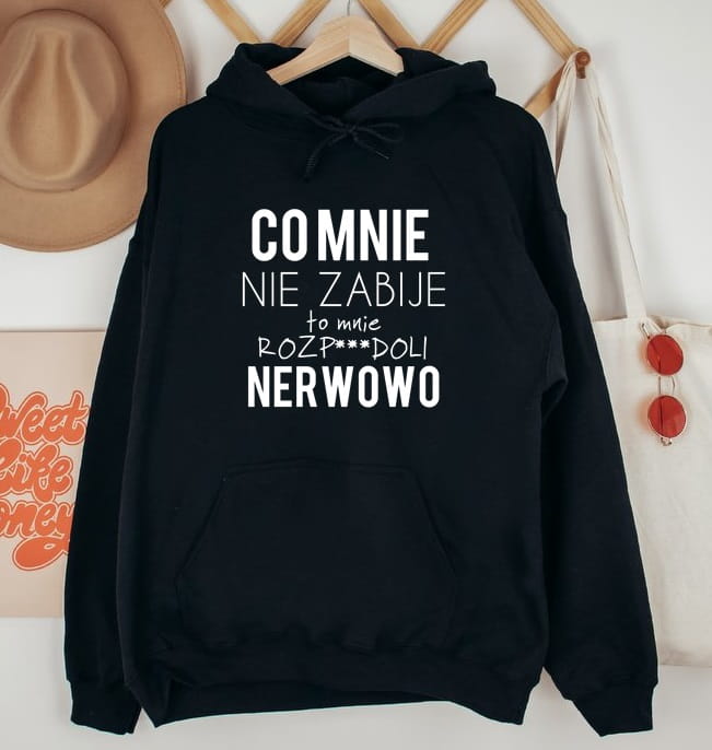 czarna damska bluza z kapturem co mnie nie zabije