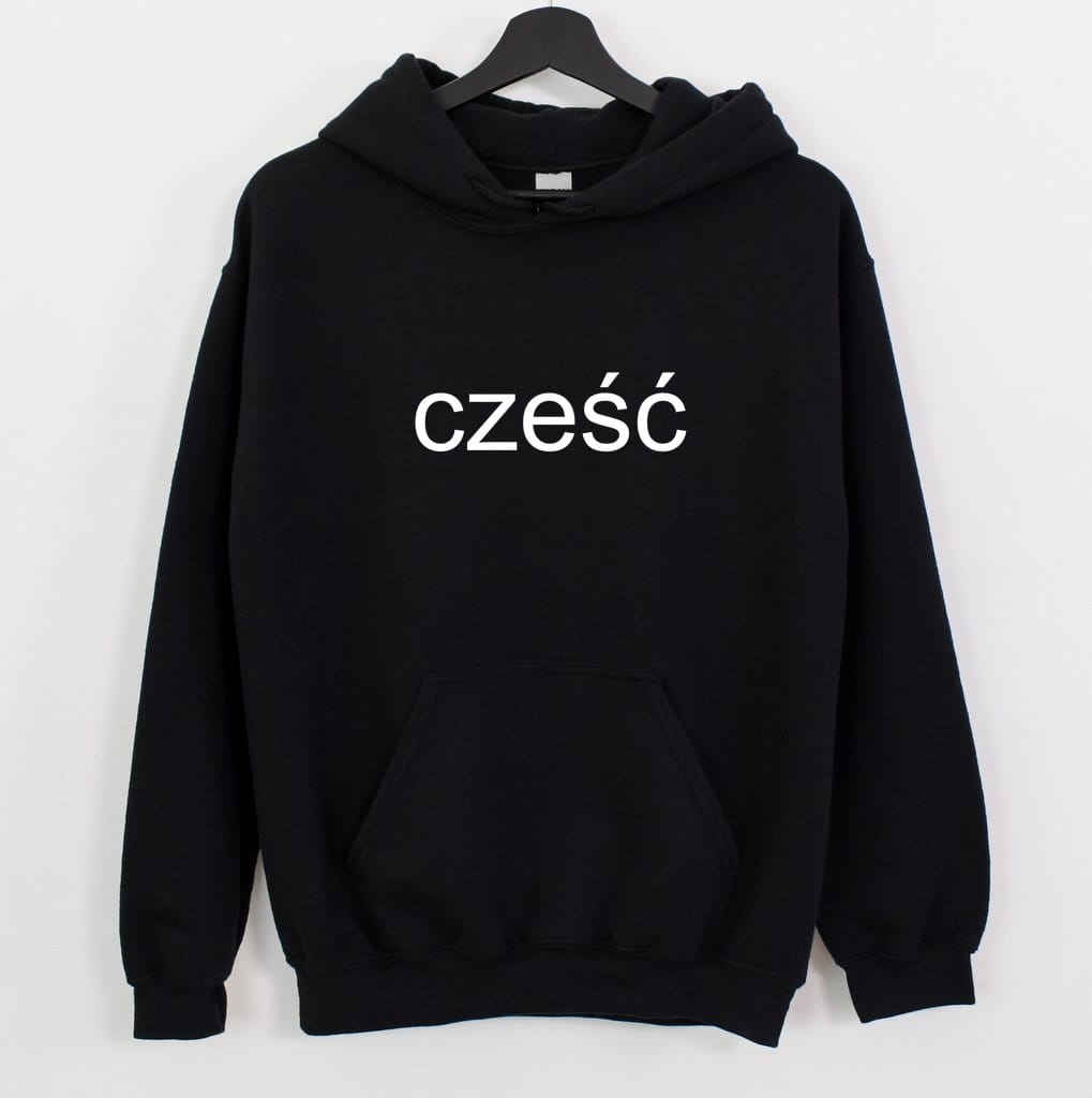 czarna bluza z kapturem