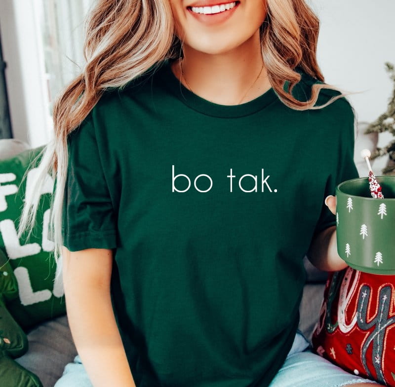 Damska koszulka - kolor butelkowa zieleń