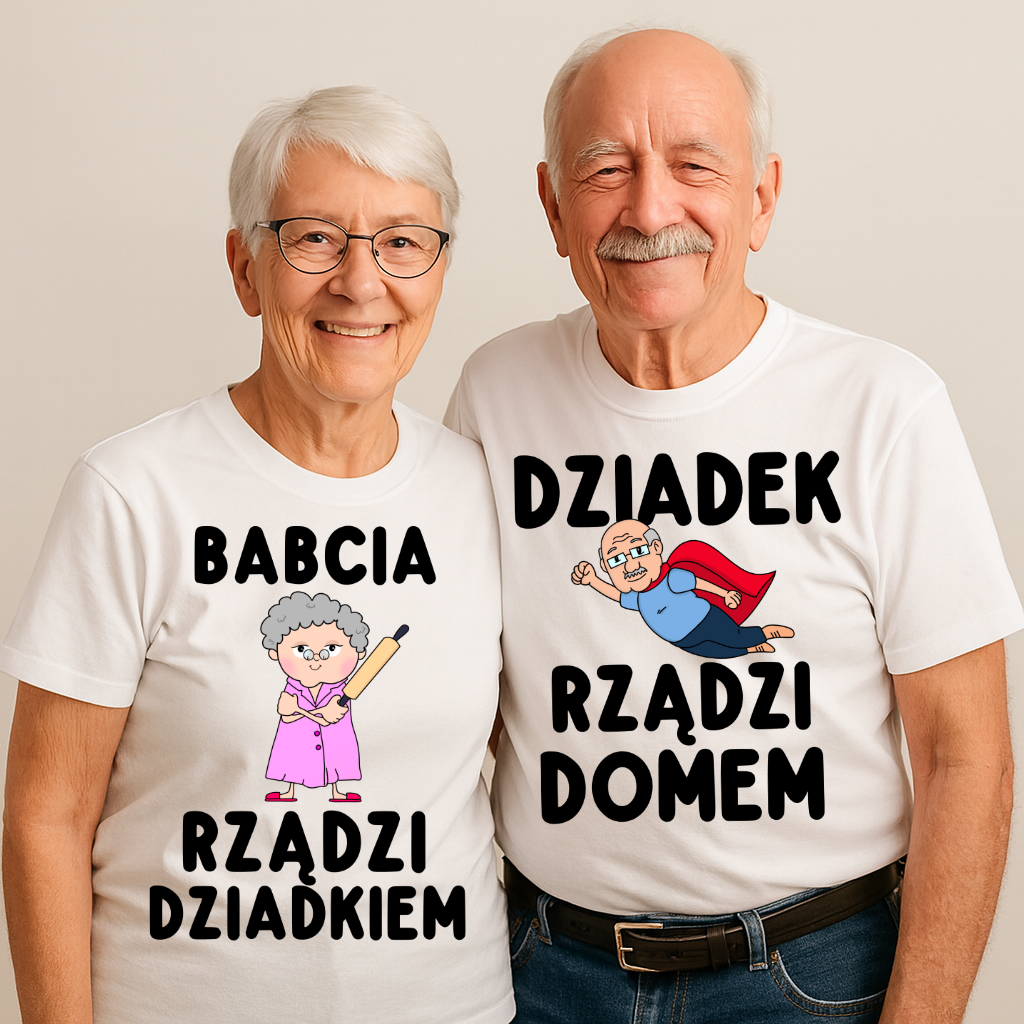 ZESTAW KOSZULEK DLA BABCI I DZIADKA - BABCIA RZĄDZI DZIADKIEM DZIADEK RZĄDZI DOMEM - kolor biały