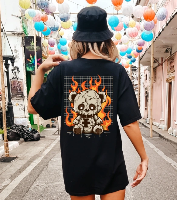 Czarna koszulka OVERSIZE damska z nadrukiem z tyłu - wzór over28