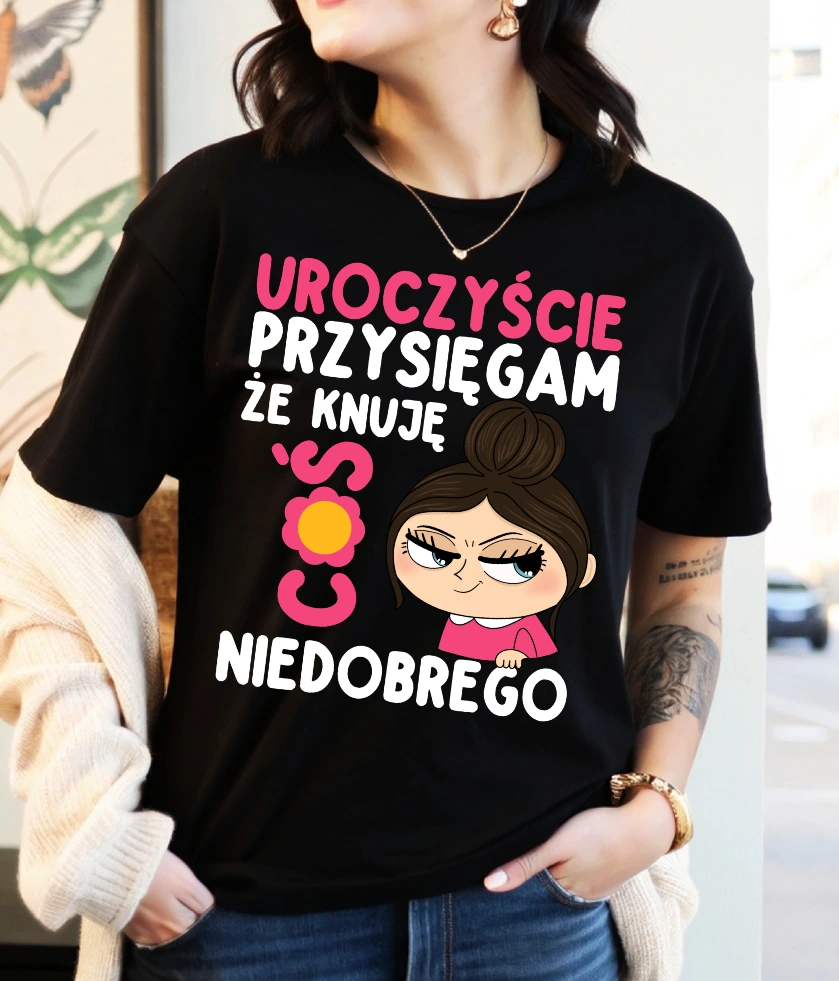 Koszulka damska czarna ''uroczyście przysięgam że knuje coś niedobrego''