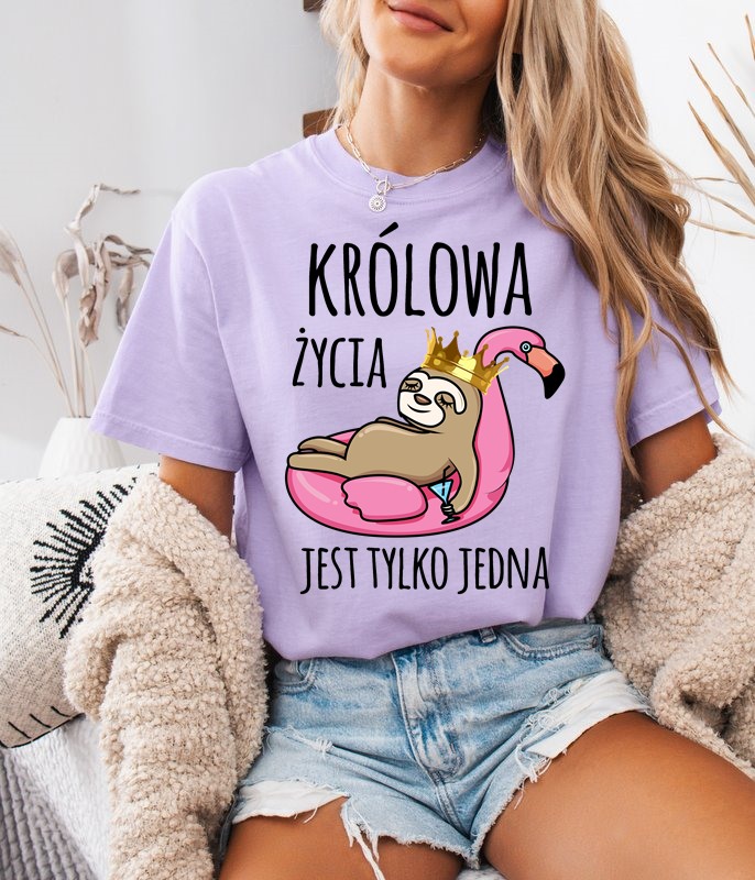 Fiołkowa koszulka - KRÓLOWA ŻYCIA JEST TYLKO JEDNA !
