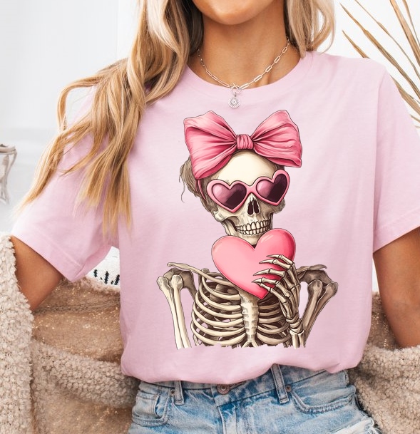 Damska różowa koszulka z nadrukiem