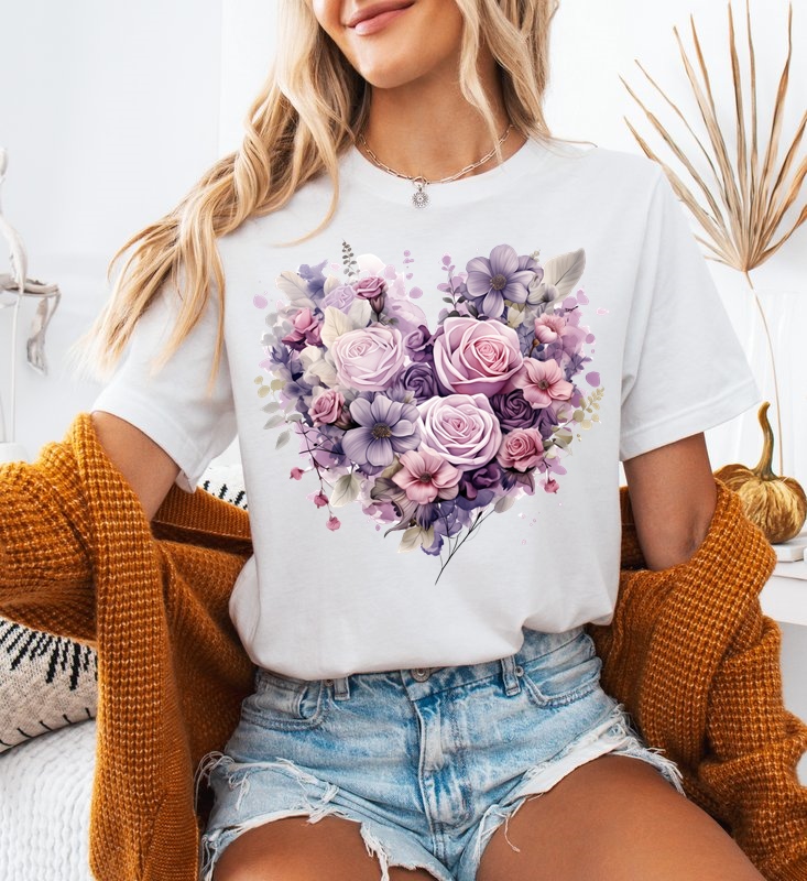 Biała damska koszulka z sercem z kwiatów - serce34