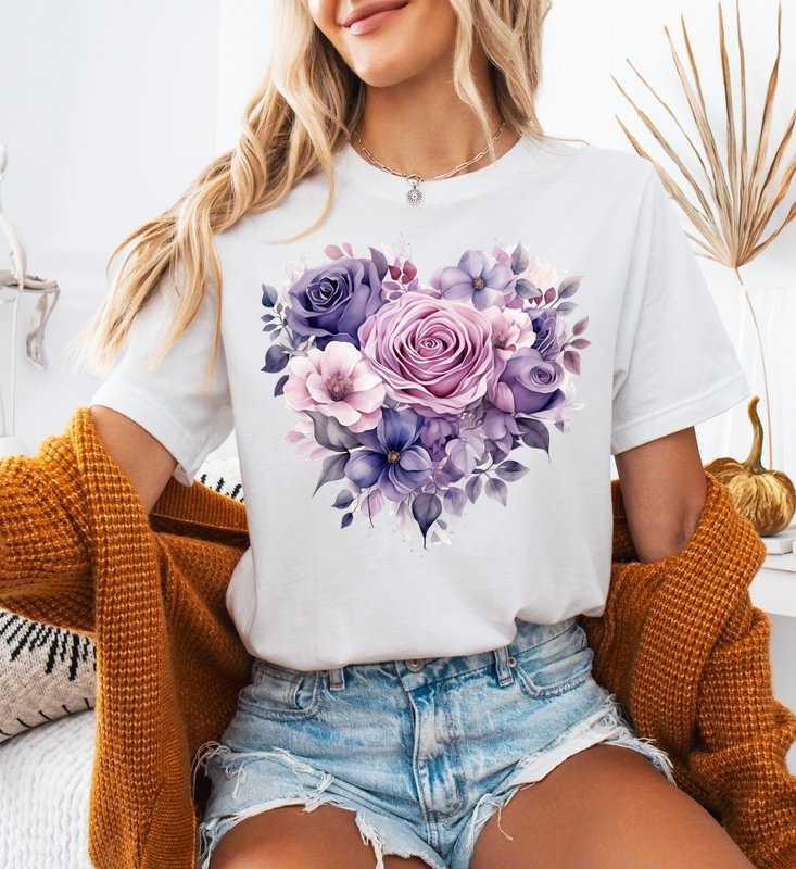 Biała damska koszulka z sercem z kwiatów - serce36