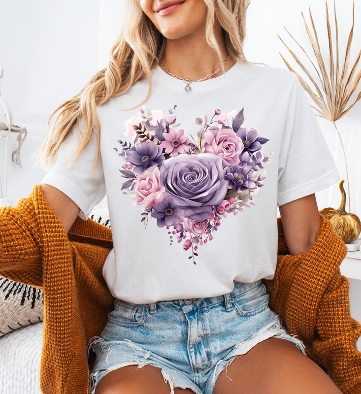 Biała damska koszulka z sercem z kwiatów - serce37