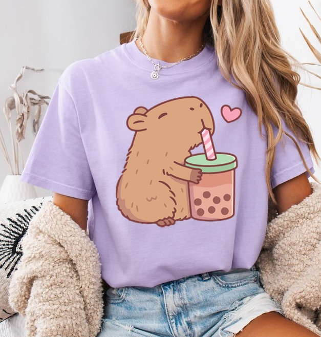 Fiołkowa Fajna damska koszulka z kapibarą