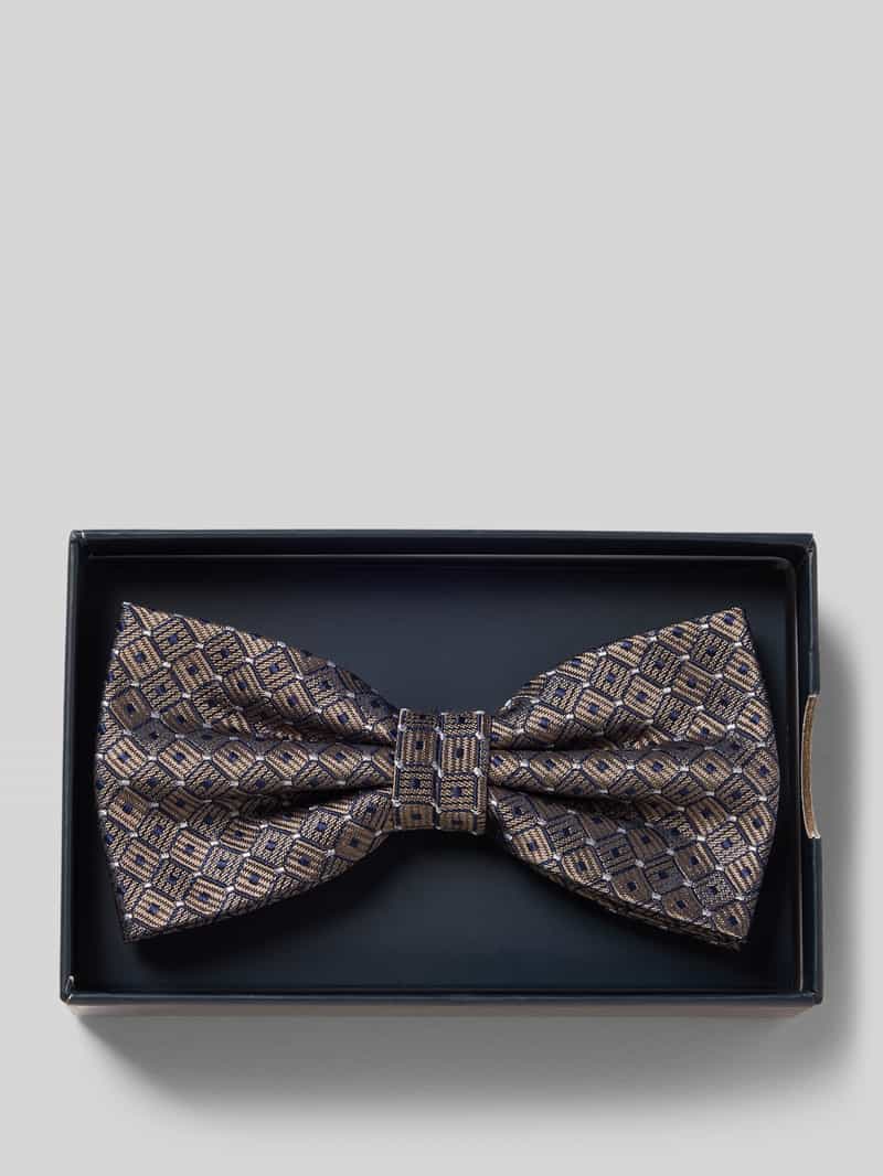 Mucha z regulowanym rozmiarem kołnierzyka