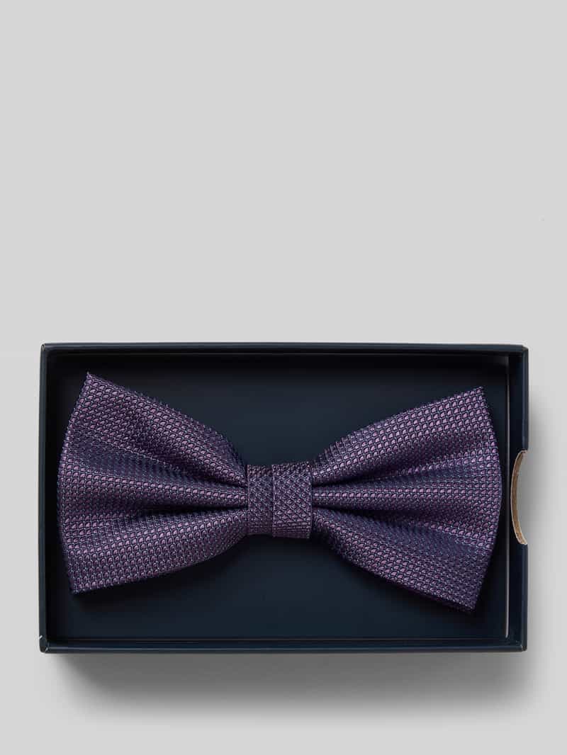 Mucha z regulowanym rozmiarem kołnierzyka