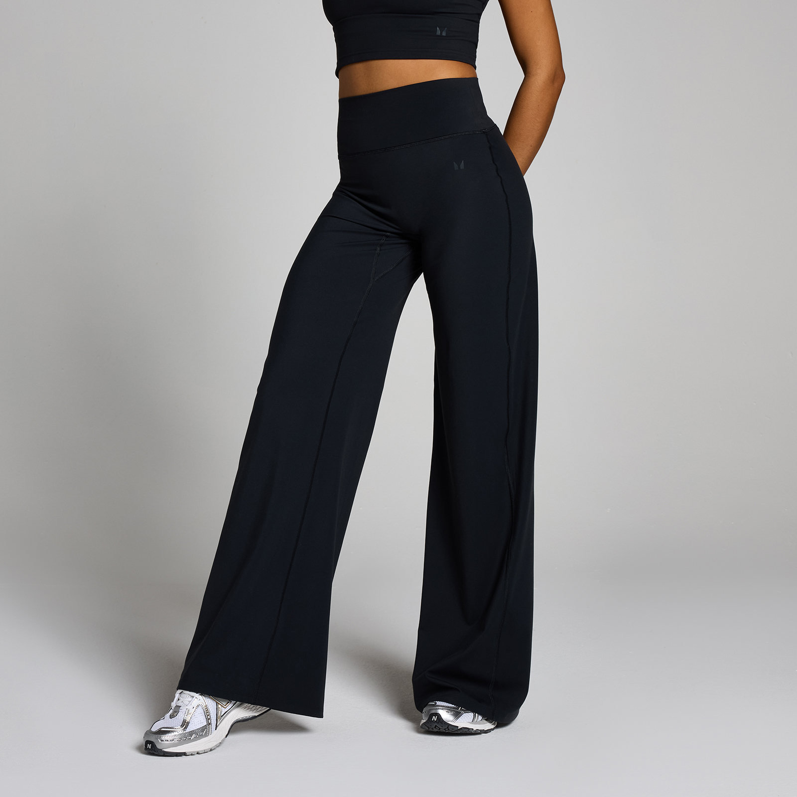 Damskie legginsy z szerokimi nogawkami z kolekcji Tall Tempo MP – czarne - XL