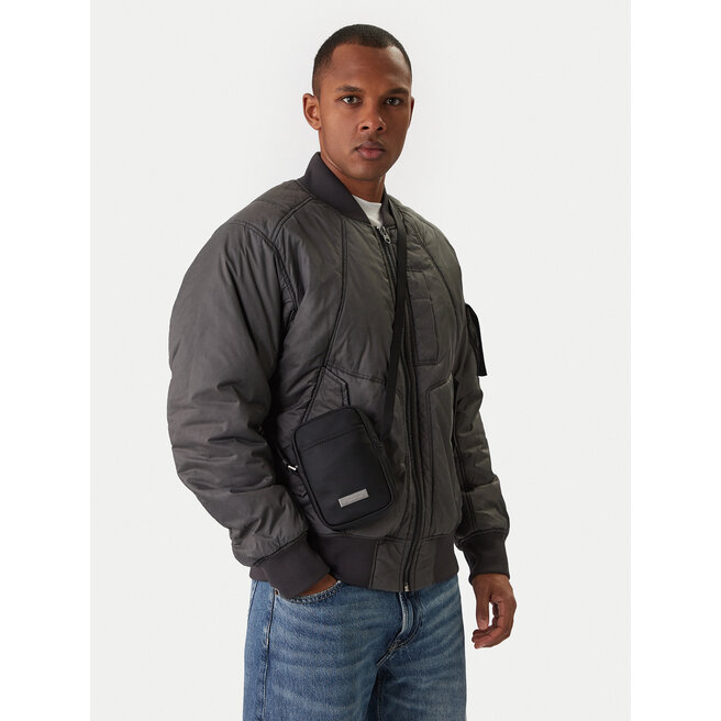 Saszetka Calvin Klein Sleek Slim Reporter LV04D3233G Czarny