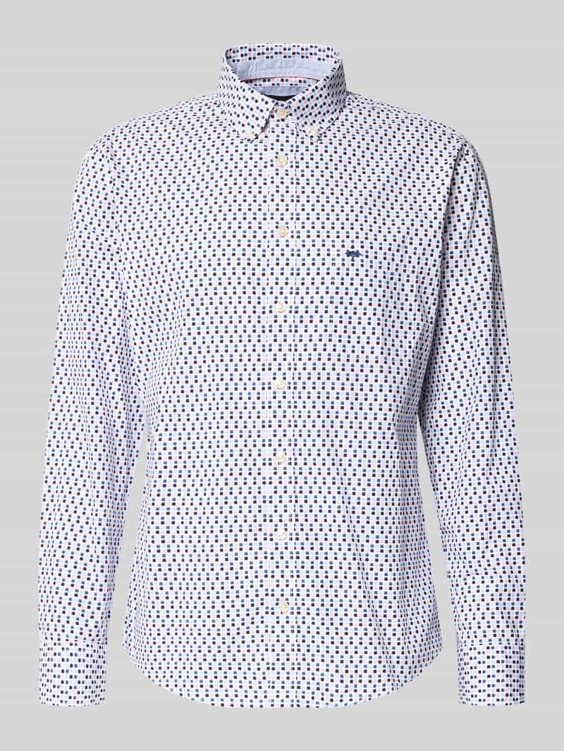 Koszula casualowa o kroju slim fit z wyhaftowanym logo