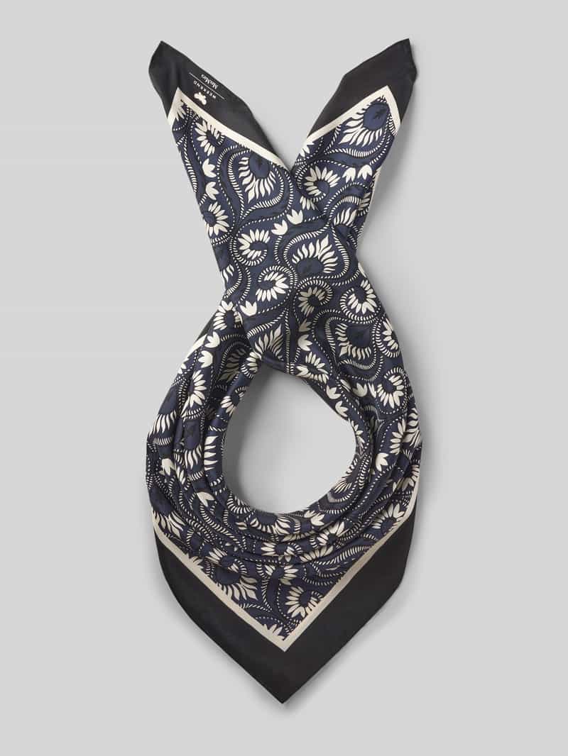 Szal z czystego jedwabiu model ‘ONESTO’