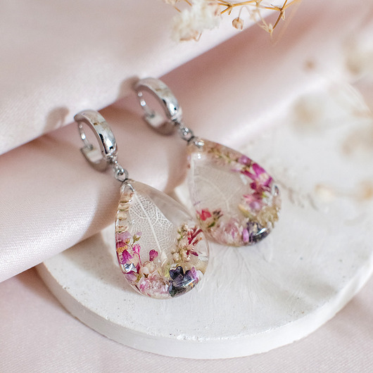 Kolczyki z kompozycją kwiatową