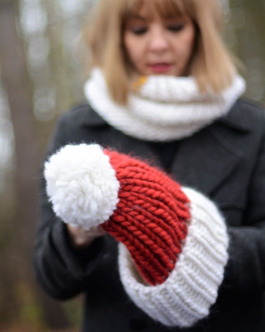 WOOLY POM POM Wełniana czapka z pomponem dla MIKOŁAJKI