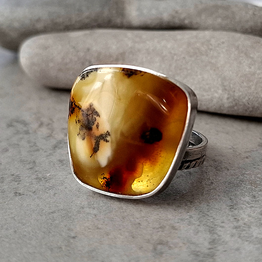 Seasalt III srebrny pierścionek z bursztynem bałtyckim