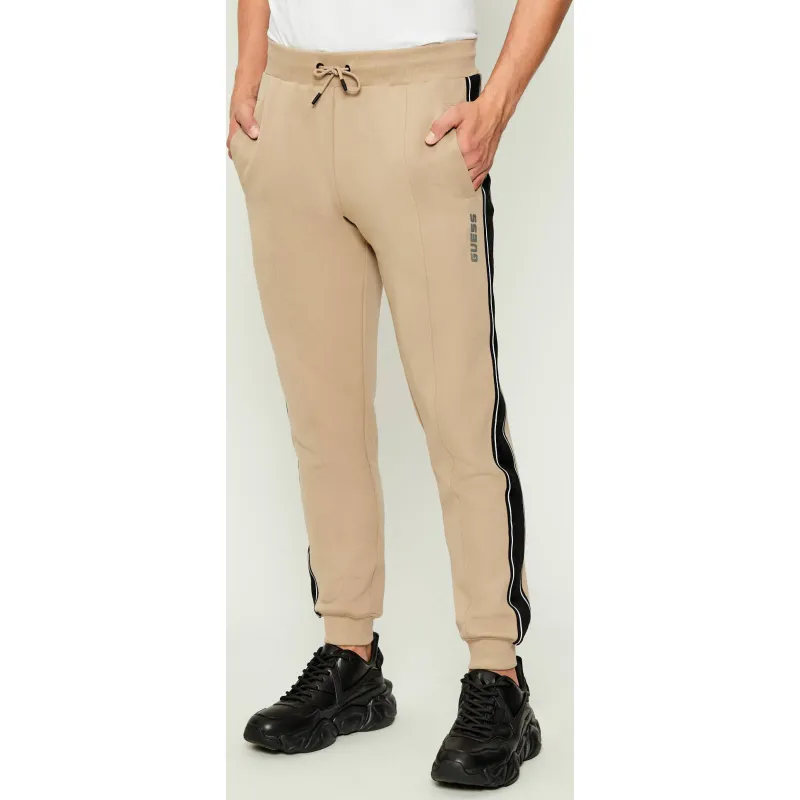 GUESS ACTIVE Spodnie dresowe Mickey | Regular Fit