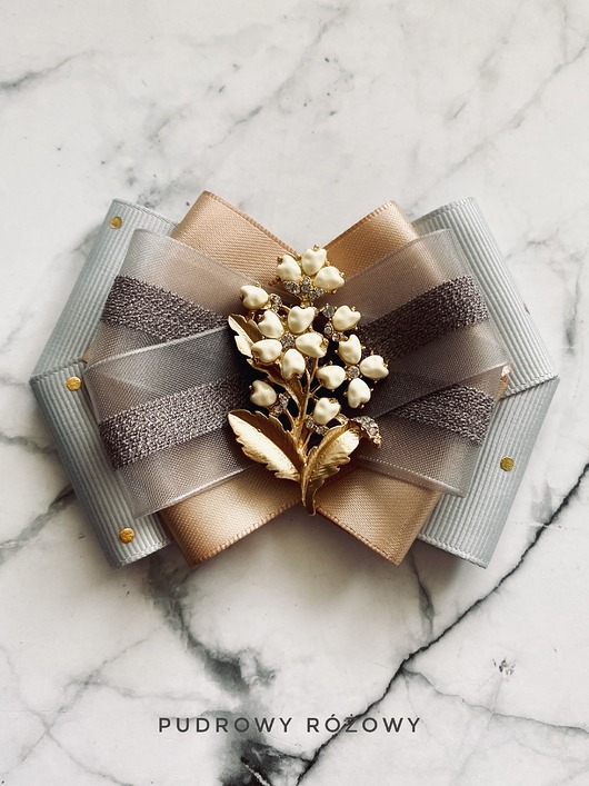 Kolekcja Kwiatowa Brosza z kwiatami