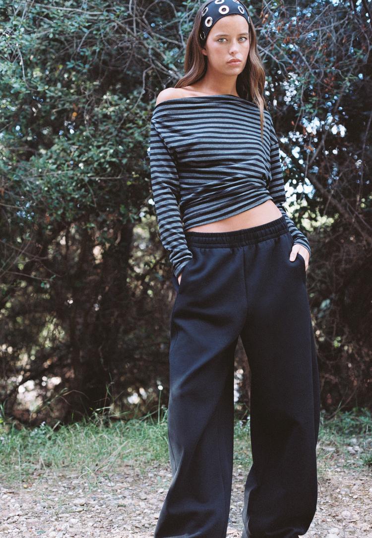 Stradivarius Spodnie jogger barrel Czarny S