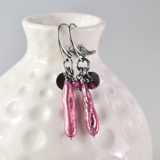 Nivora - srebrne kolczyki z perłą i rubinem