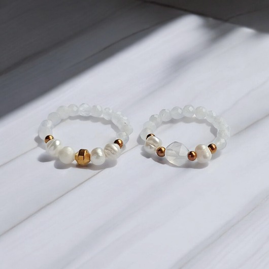 Zestaw pierścionków : kamień księżycowy, perły, agat