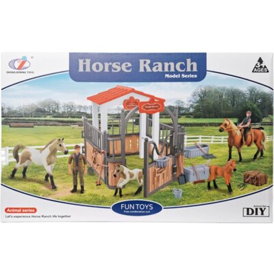 Zestaw figurek SWEDE Zagroda dla koni Q12477
