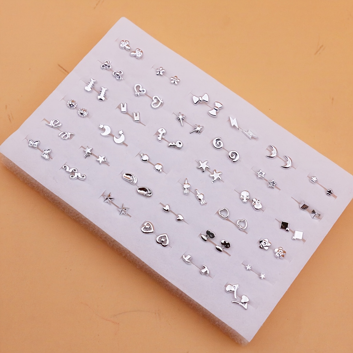 TEMU Zestaw 36 par mini kolczyków sztyftów z tworzywa sztucznego Prosty styl, platerowane, idealne do noszenia na co dzień