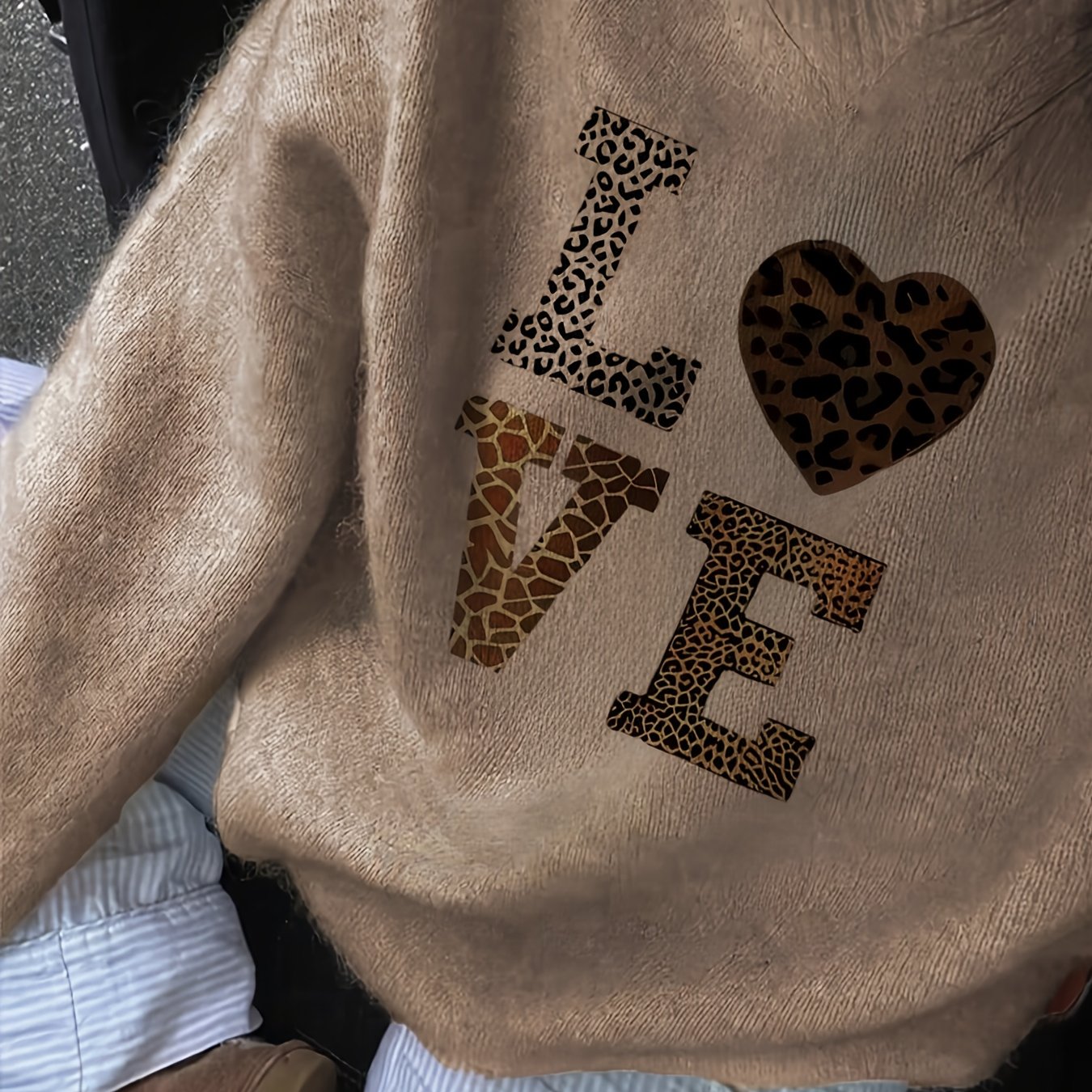 TEMU Damski ciepły sweter z długim rękawem i panterką - swobodny i elegancki, ciepły i wygodny, regularny kształt, okrągły dekolt, idealny na