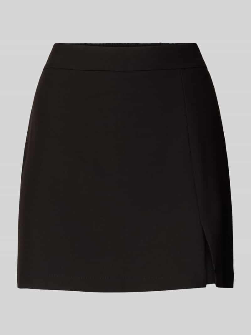 Szorty o kroju regular fit z dodatkiem wiskozy model ‘BOSELLA’