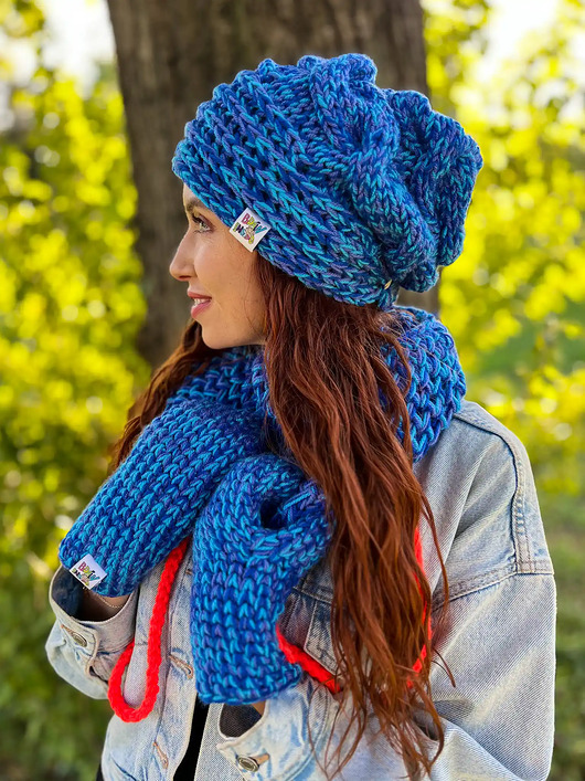 Czapka MERINO 66% nieugniatająca włosów ,,Niebieskości THIS IS IT