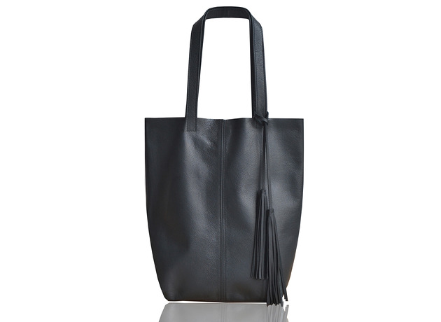 Skórzany worek z frędzlem