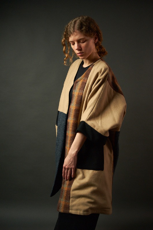 Wełniany płaszcz kimonowy patchwork