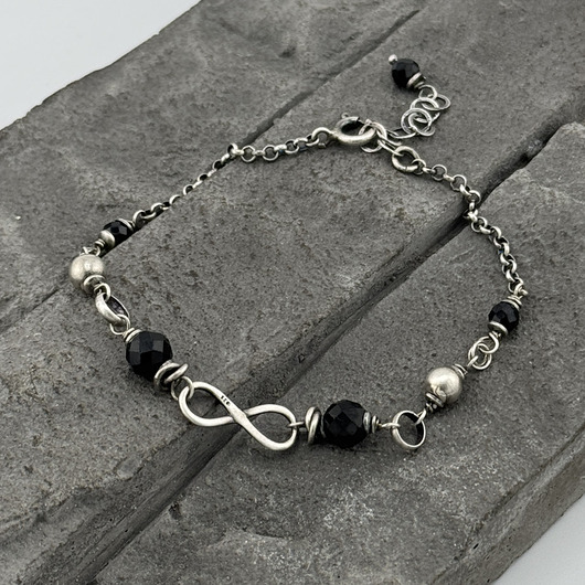 Bransoletka Nieskończoność z turmalinem i spinelem