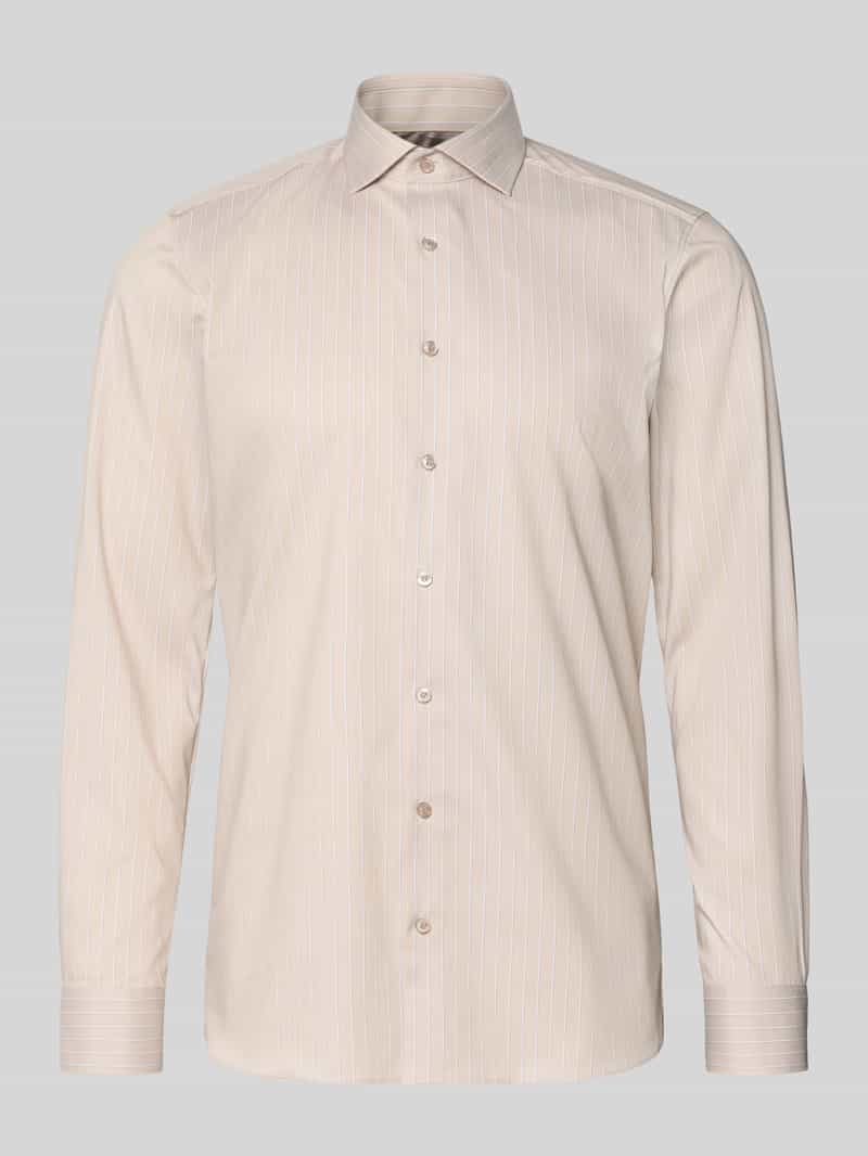 Koszula biznesowa o kroju slim fit z mieszanki bawełny z kołnierzykiem typu kent