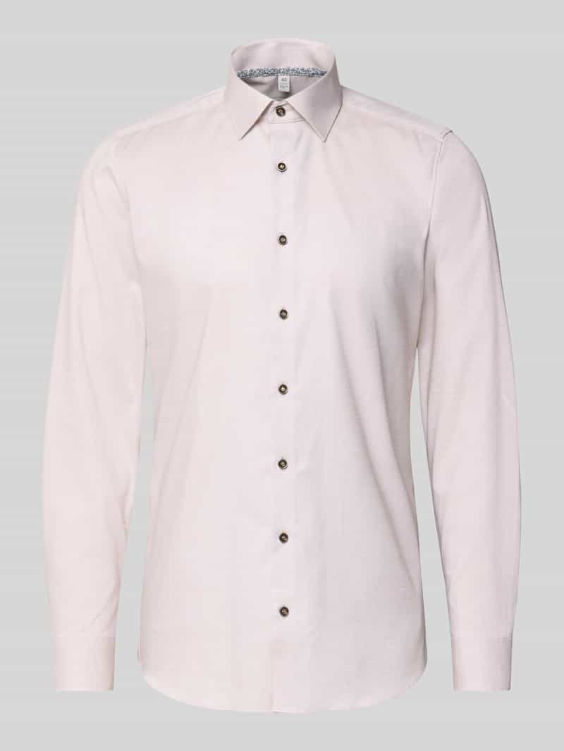 Koszula biznesowa o kroju slim fit z mieszanki bawełny z kołnierzykiem typu kent