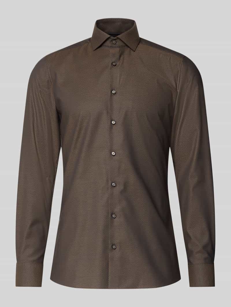 Koszula biznesowa o kroju slim fit z bawełny z kołnierzykiem typu kent