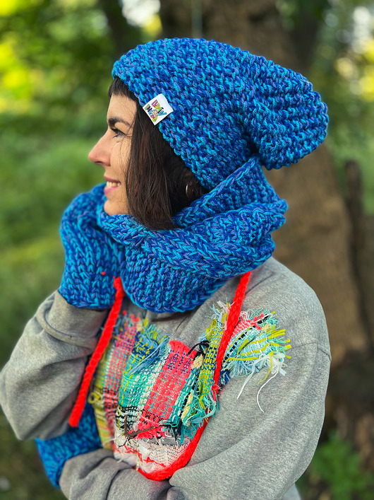 Luźna czapka MERINO 66% Niebieskości NEVERLAND