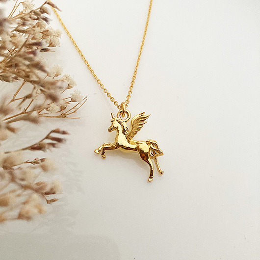 Naszyjnik z jednorożcem, złoty jednorożec