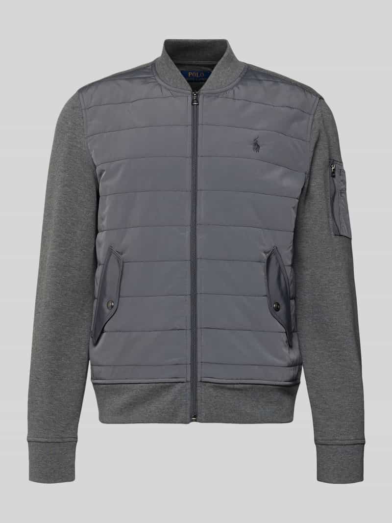 Pikowana kurtka z prążkowanymi wykończeniami