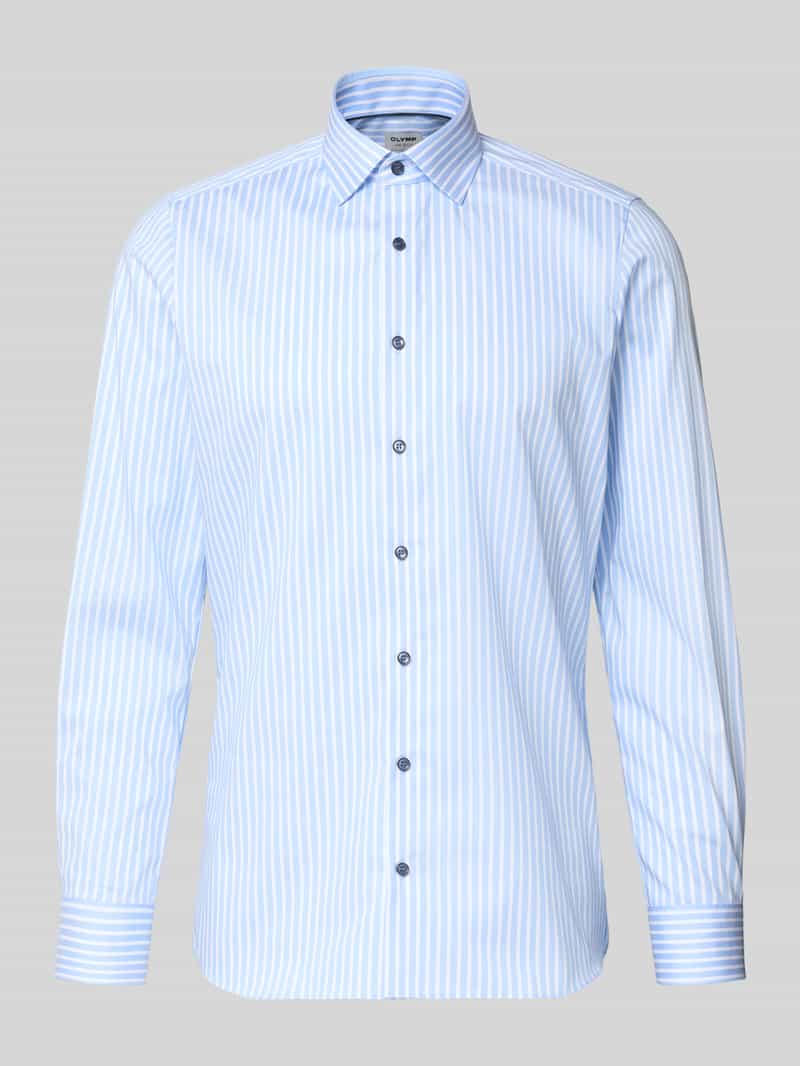 Koszula biznesowa o kroju slim fit z mieszanki bawełny z kołnierzykiem typu cutaway