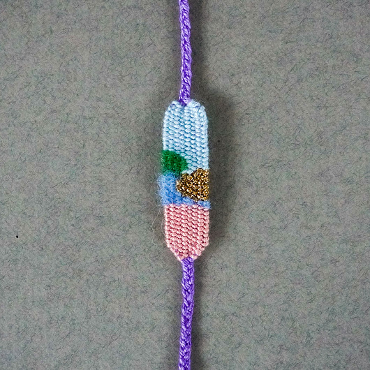 Tkana, mini bransoletka na sznureczku - pastelowy widoczek