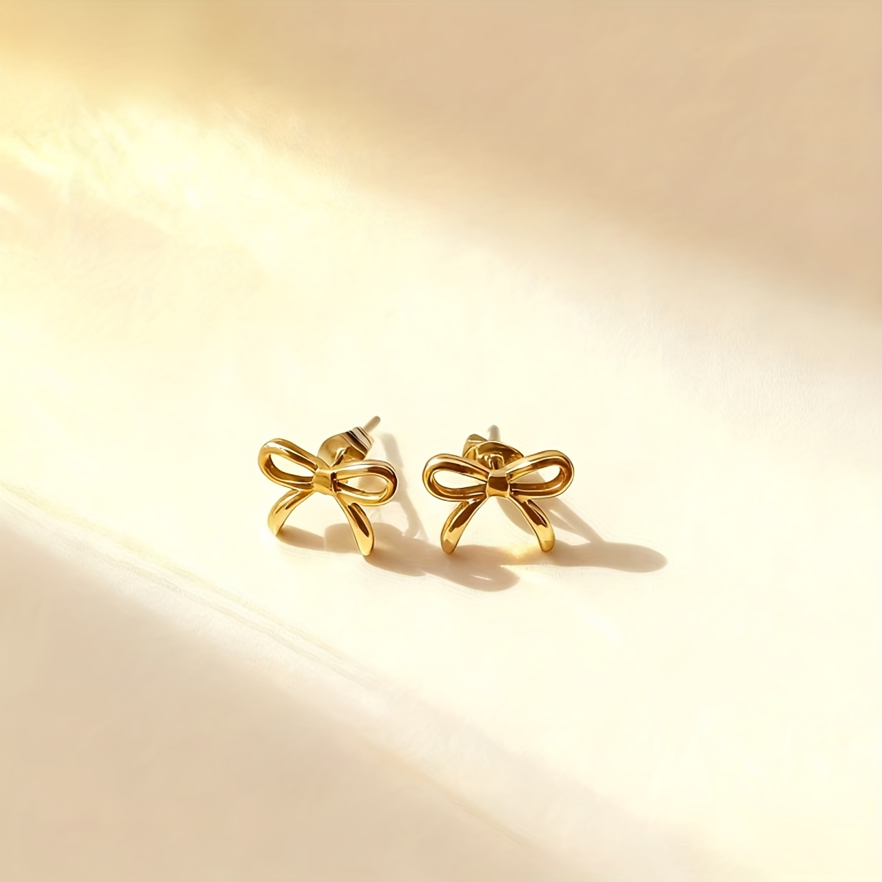 TEMU Wysokiej jakości, hipoalergiczne, małe kolczyki z motylkowym węzłem, pozłacane 18-karatowym złotem, zapobiegające blaknięciu, wygodne i
