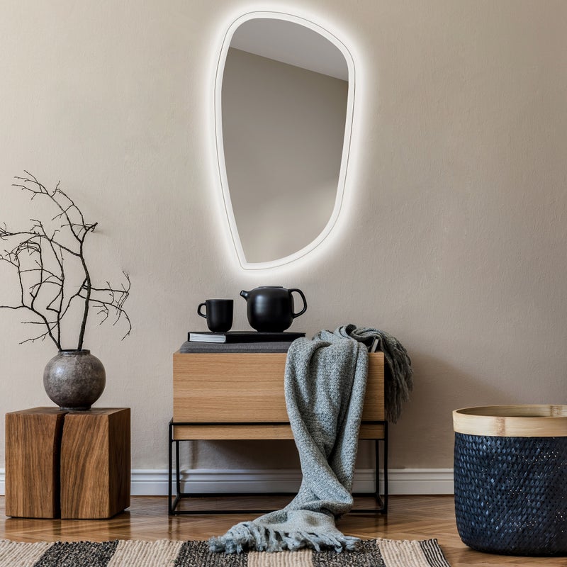 Asymetryczne lustro z oświetleniem LED Łazienka (74x134cm) Jasne lustro z oświetleniem Chłodna biel 7000K