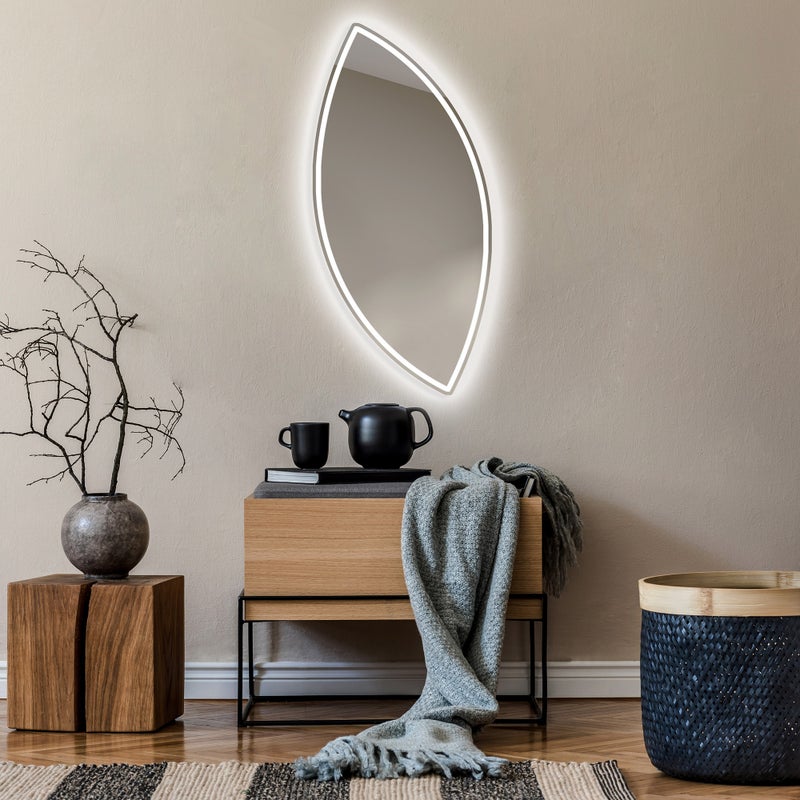 Asymetryczne lustro z oświetleniem LED Łazienka (74x154cm) Jasne lustro z oświetleniem Chłodna biel 7000K